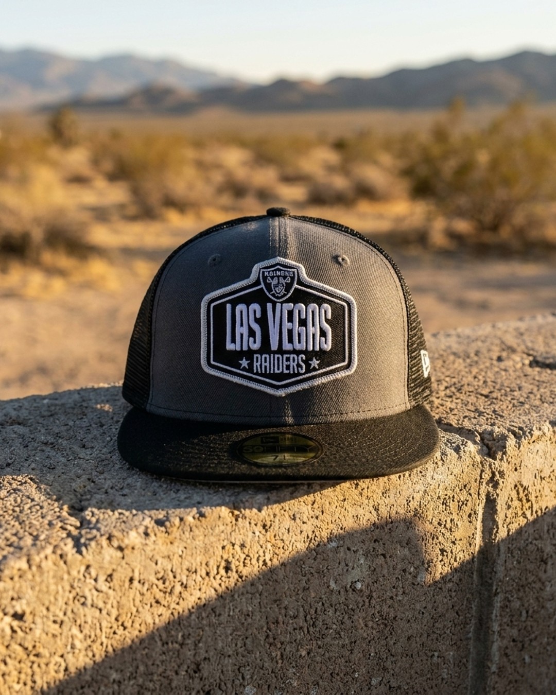Las Vegas Raiders New Era 59FIFTY Fitted Mesh Hat - Size 7 1/8